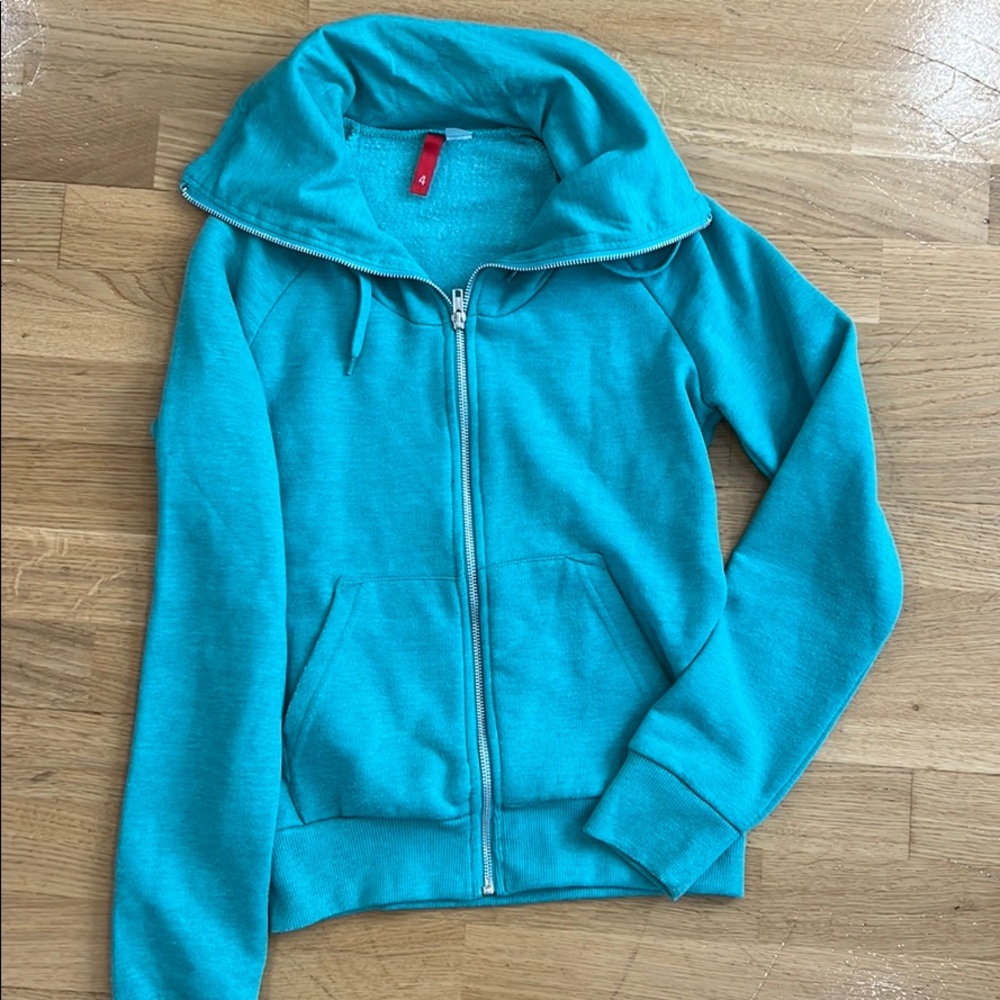Funnel neck zip up